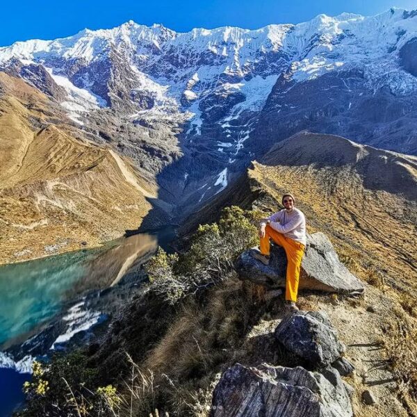 travel lake humantay